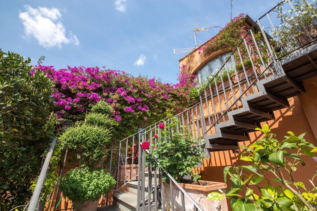 Hotel Mozart Roma Esterno foto