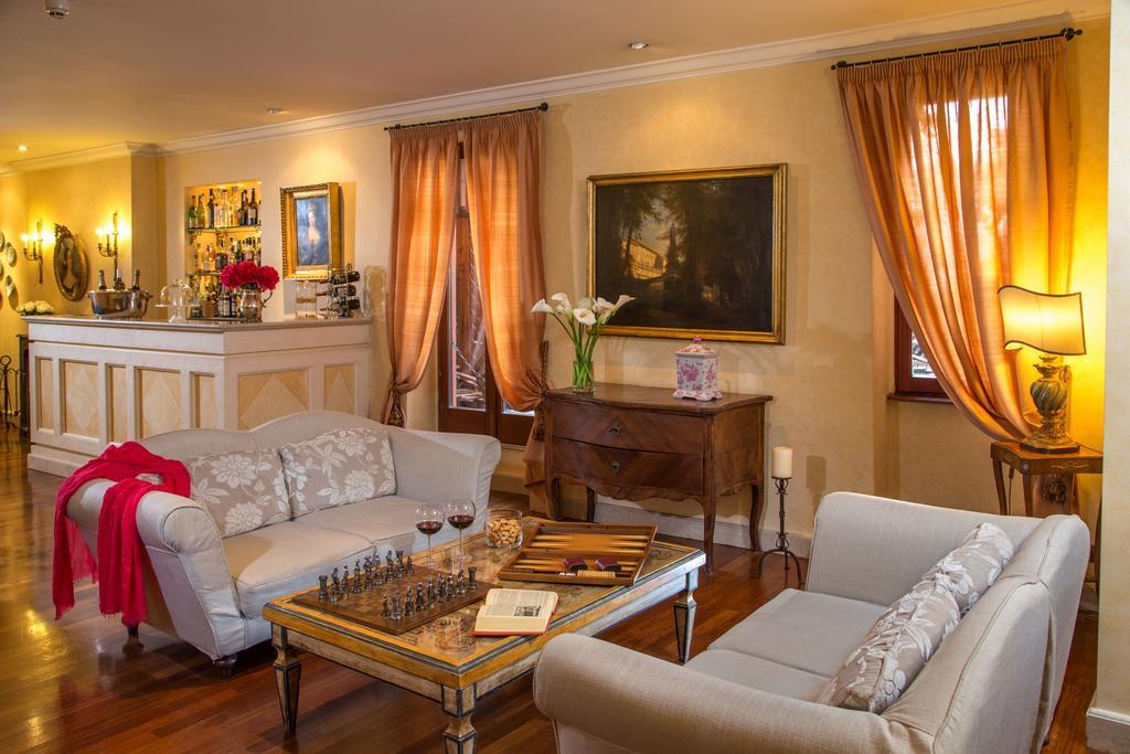 Hotel Mozart Roma Esterno foto